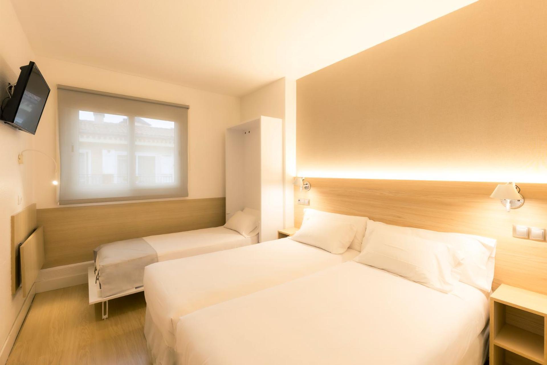 Hotel Burlada Luaran gambar